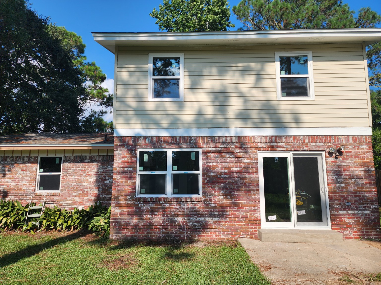 Replacement windows installed on home